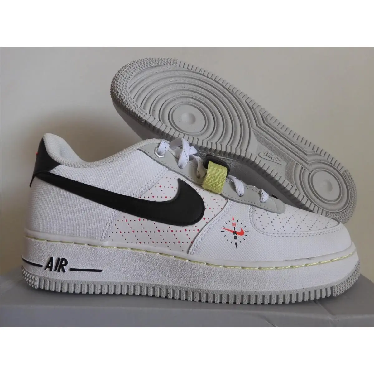 Nike Air Force 1 LV8 1 GS Swoosh Compass White-black-dust Sz 6.5Y DC2532-100