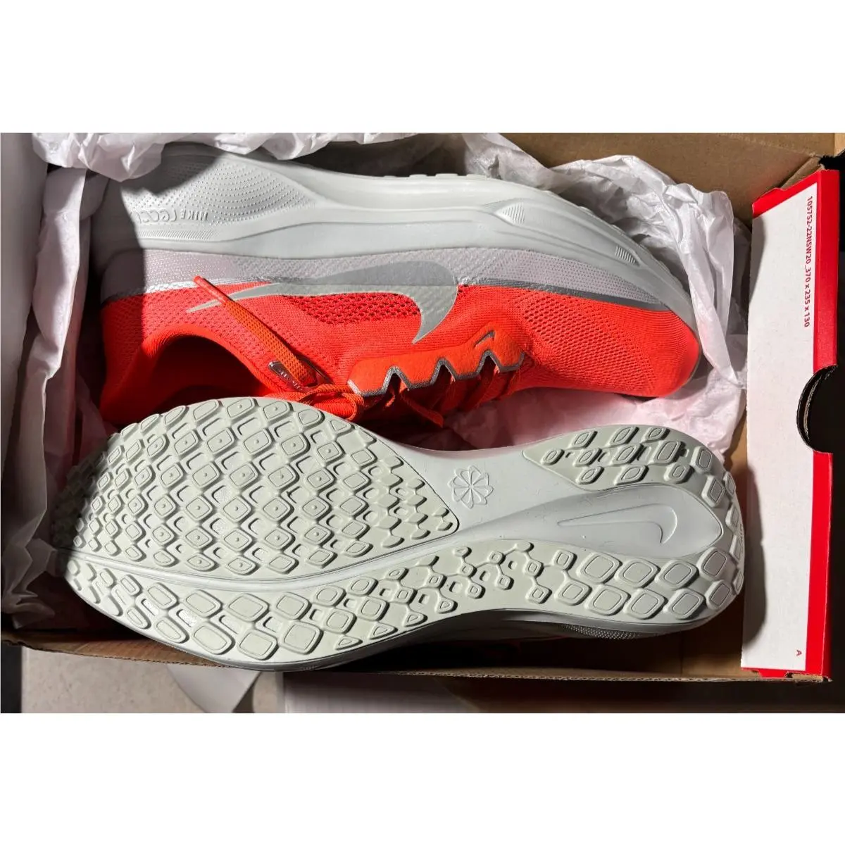 Nike shoes - Orange (UPC: 197600674998) 6