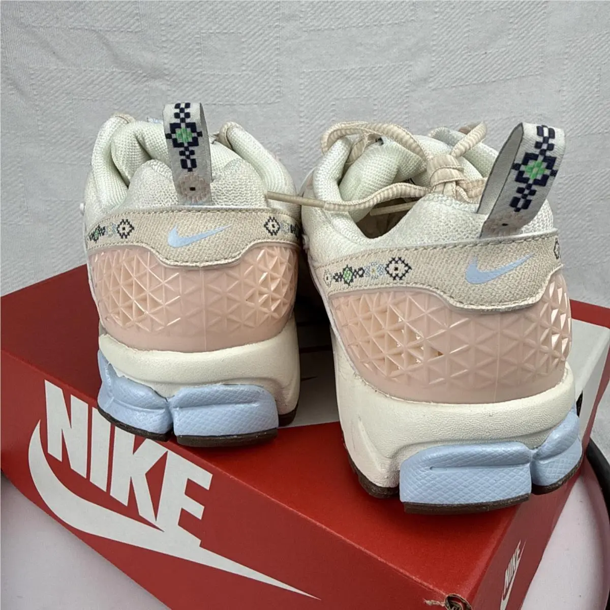 Nike shoes - Nike Vomero 5 - Vomero - Pink 6