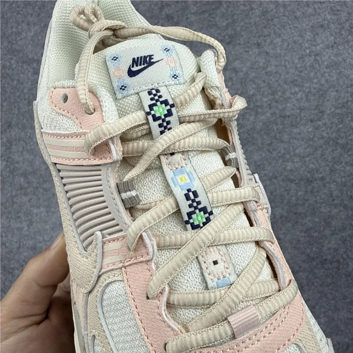 Nike shoes - Nike Vomero 5 - Vomero - Pink 1