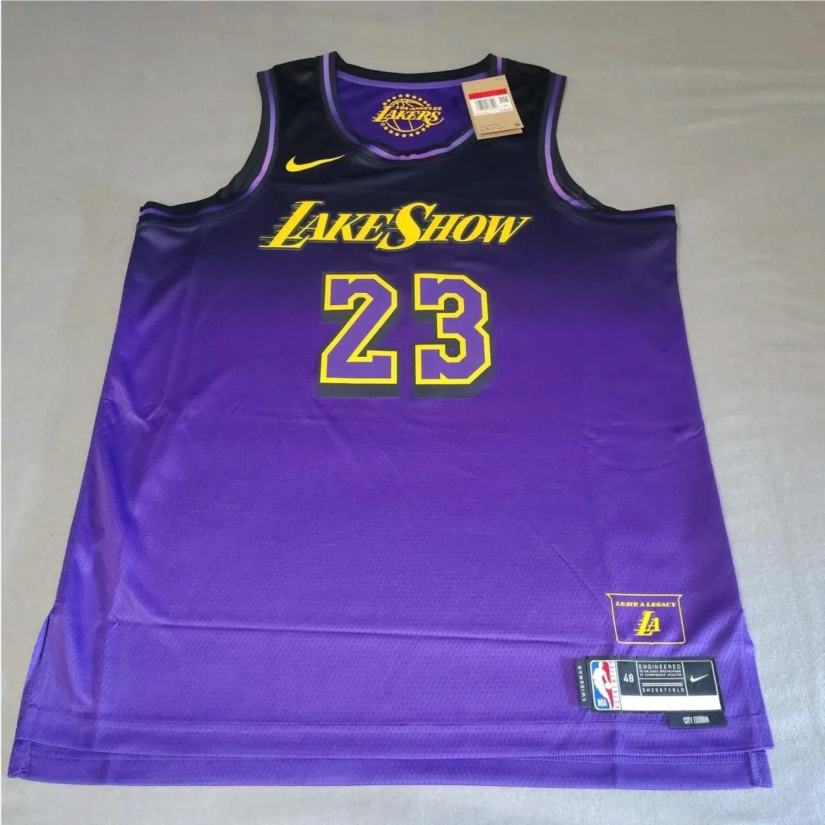 Nike Men`s Large LA Lakers City Edition Lebron James Jersey FQ4346-504