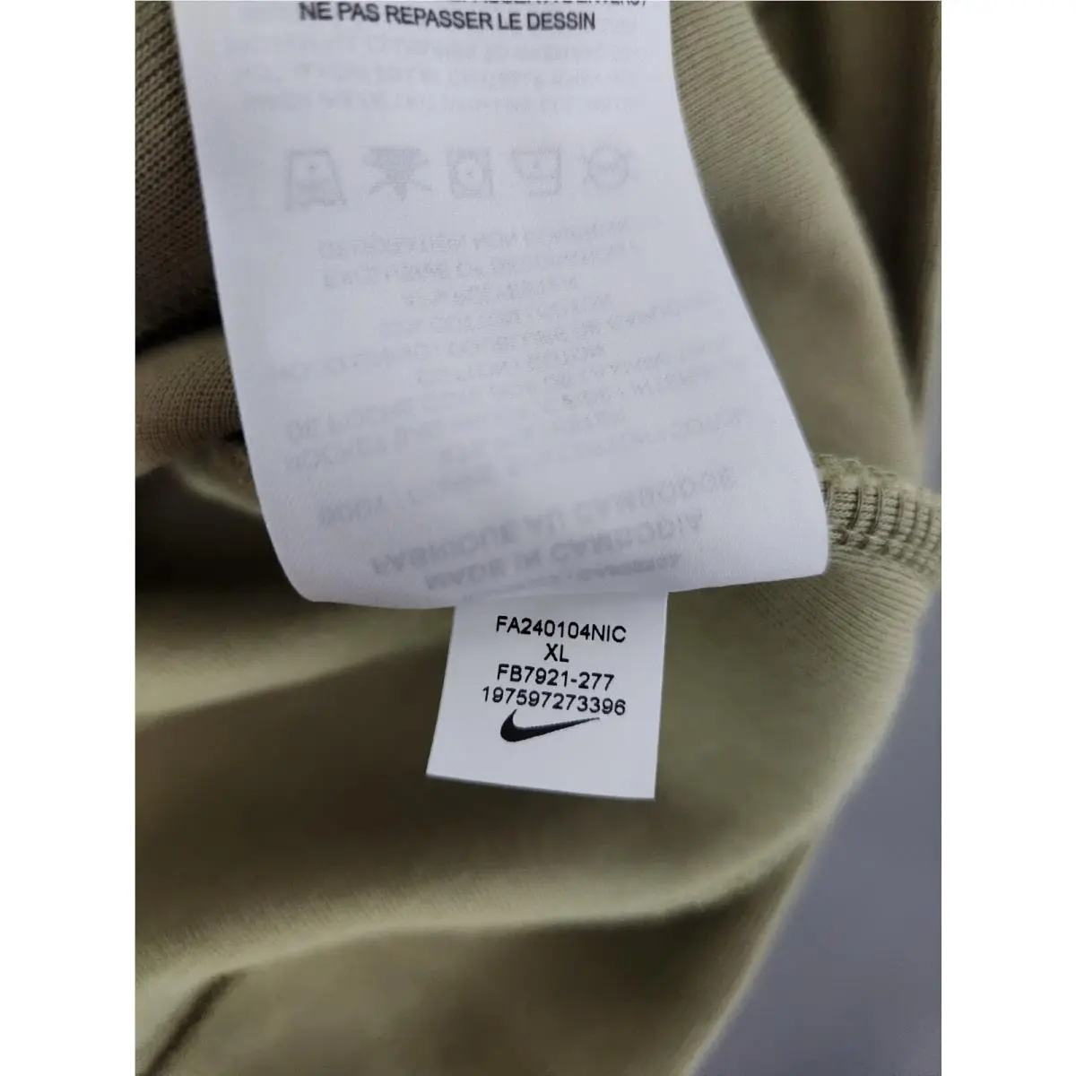 Nike clothing - Neutral Olive/Black 5
