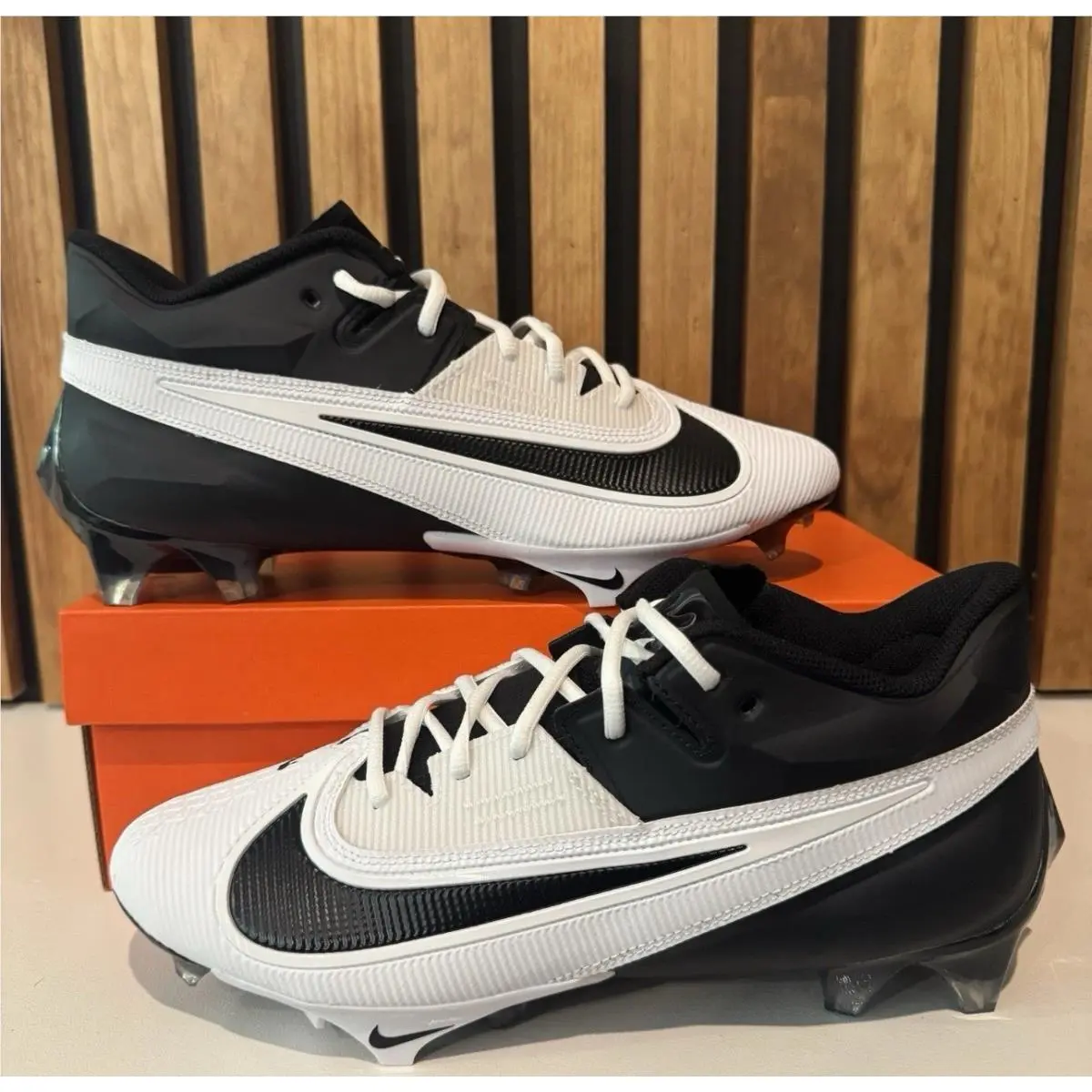 Size 11 - Nike Vapor Edge Elite 360 2 Football Cleat White Blk FD5713-004
