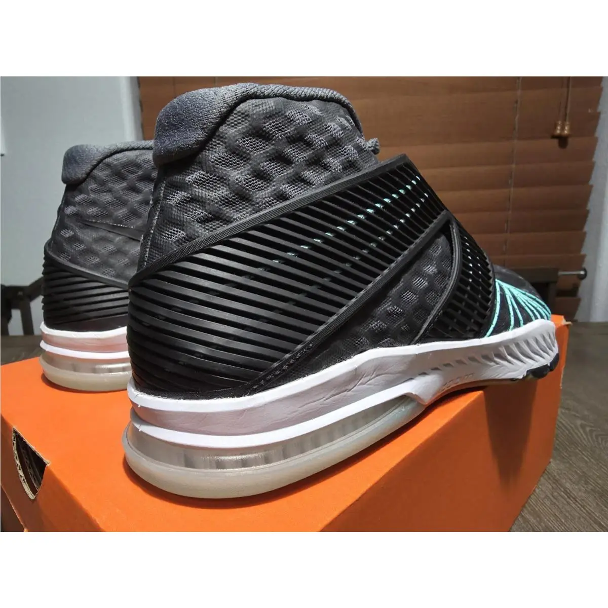 Nike shoes - Nike Zoom Train - Zoom Train - 835657-003 - Dark Grey/Black/Hyper Turquoise/White (UPC: 091204956682) 4