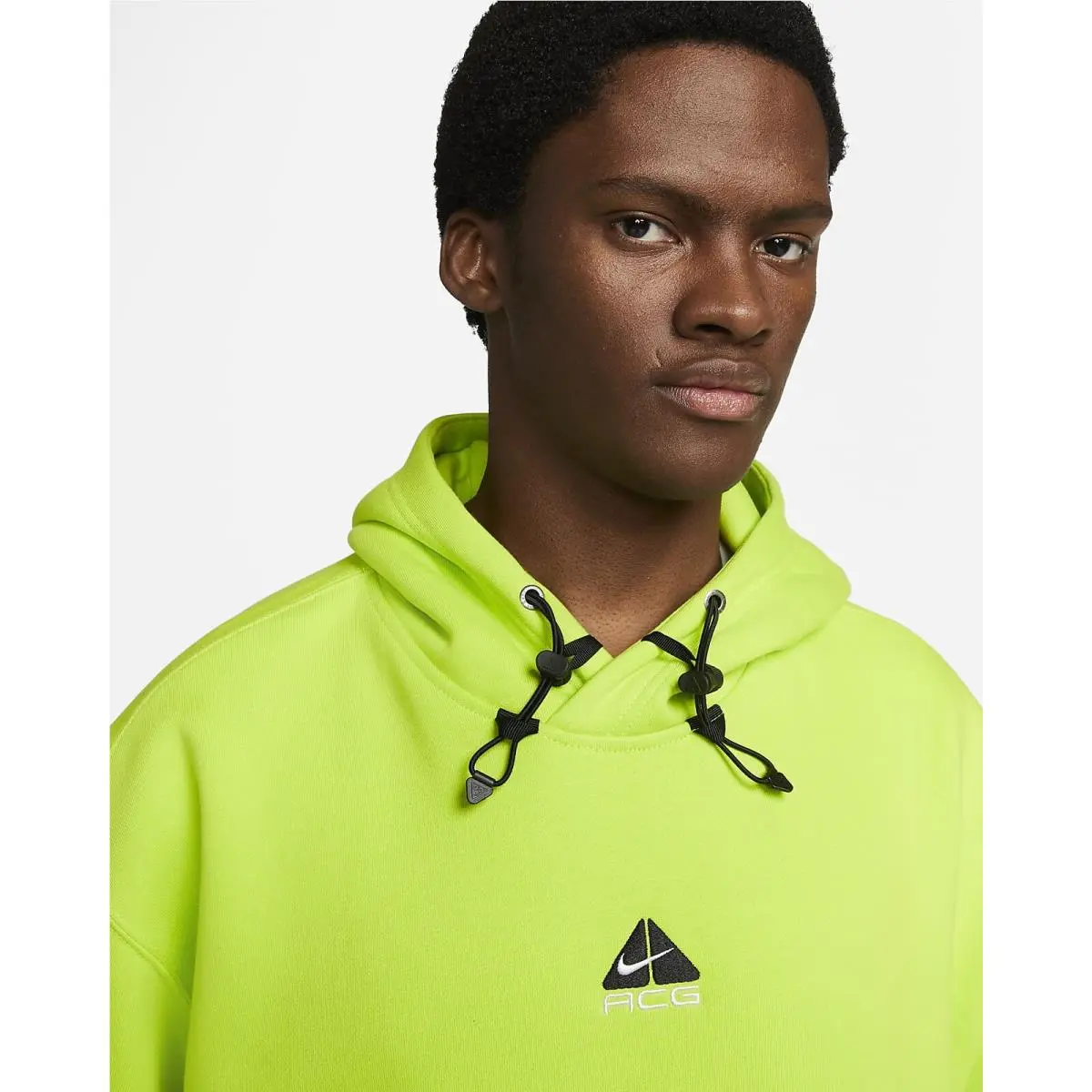 Nike clothing - Green (UPC: 195243806387) 2