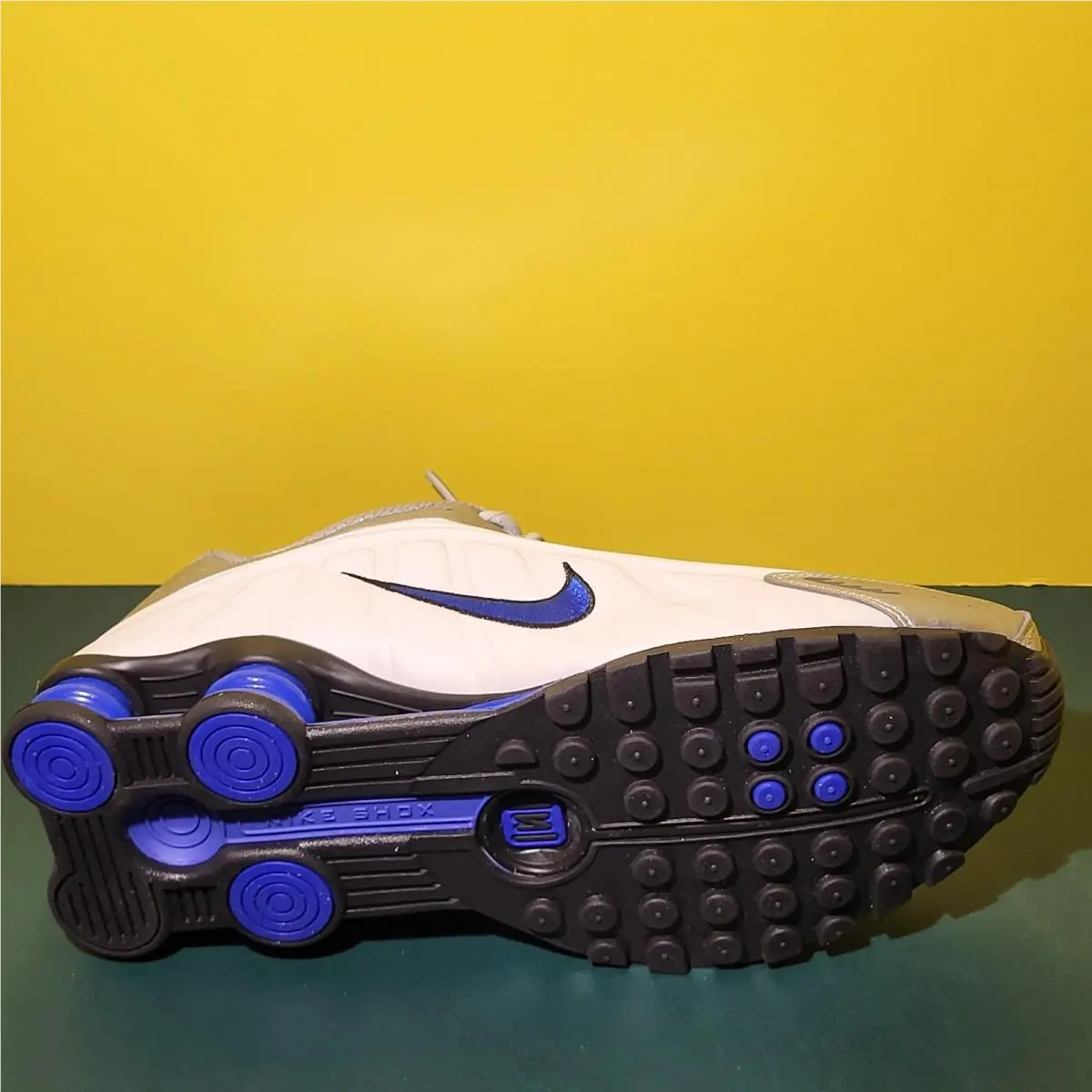 Nike shoes - Nike Shox R4 - Shox - HQ1988-100 - Multicolor 2