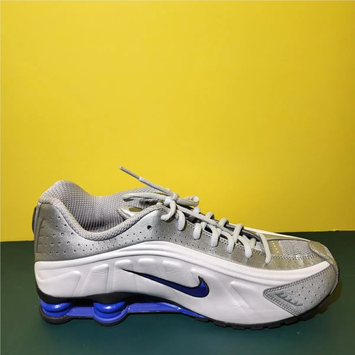 Nike shoes - Nike Shox R4 - Shox - HQ1988-100 - Multicolor 3