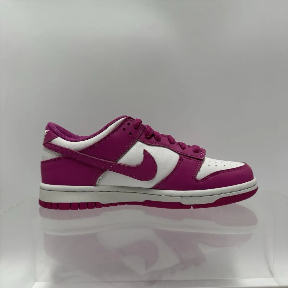 Nike shoes - Nike Dunk Low GS - Dunk Low - White 1