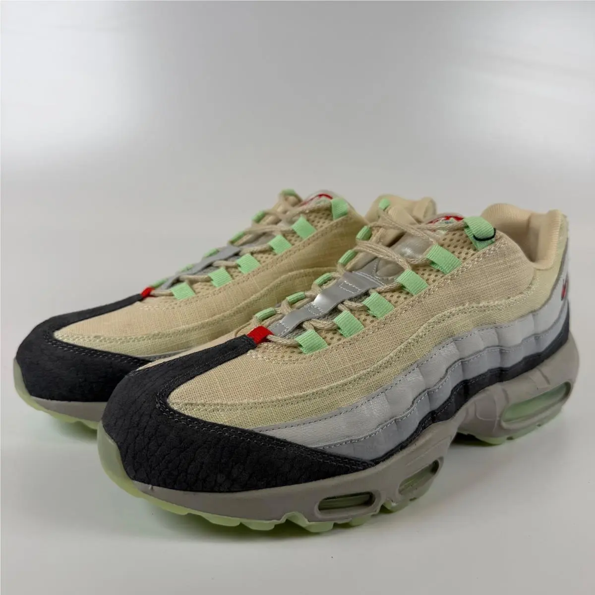 Nike Air Max 95 Halloween 2014 Summit White Menta Grey 717599-100 Mens 11.5