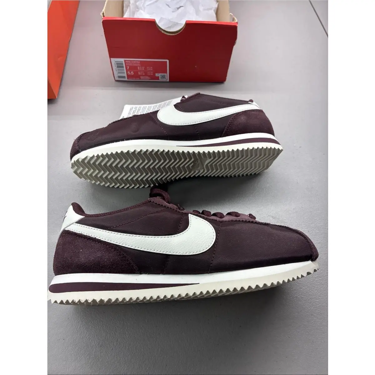Nike Cortez Retro Women’s Burgundy Crush Sail DZ2795-605 Size 7 Box No Lid