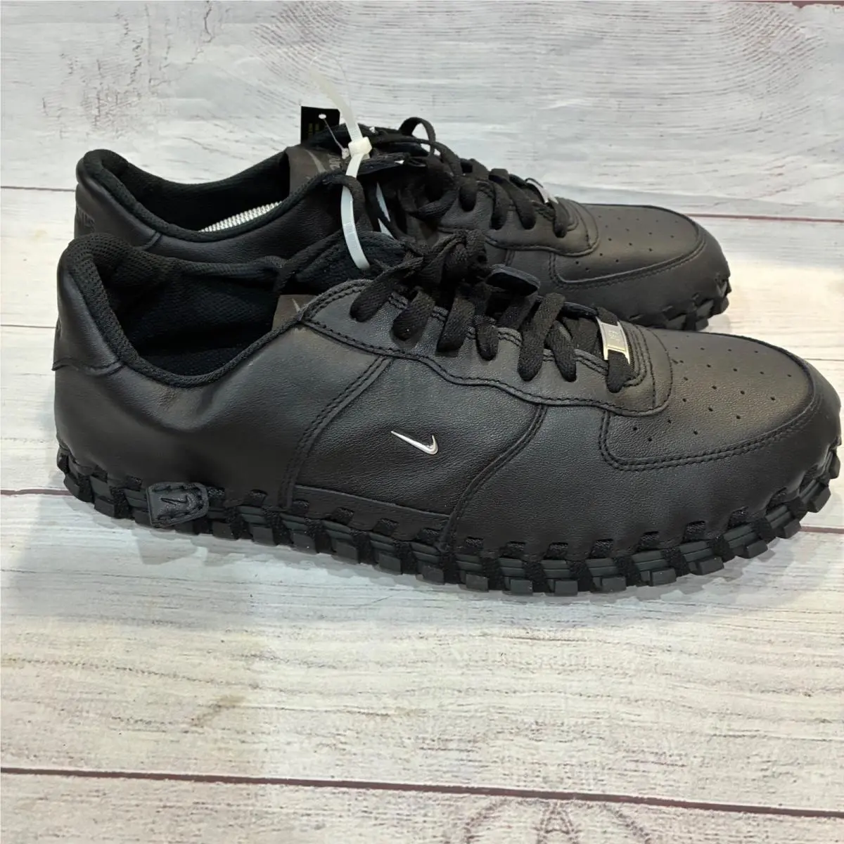 Nike shoes - J Force 1 Low LX SP - Black 2