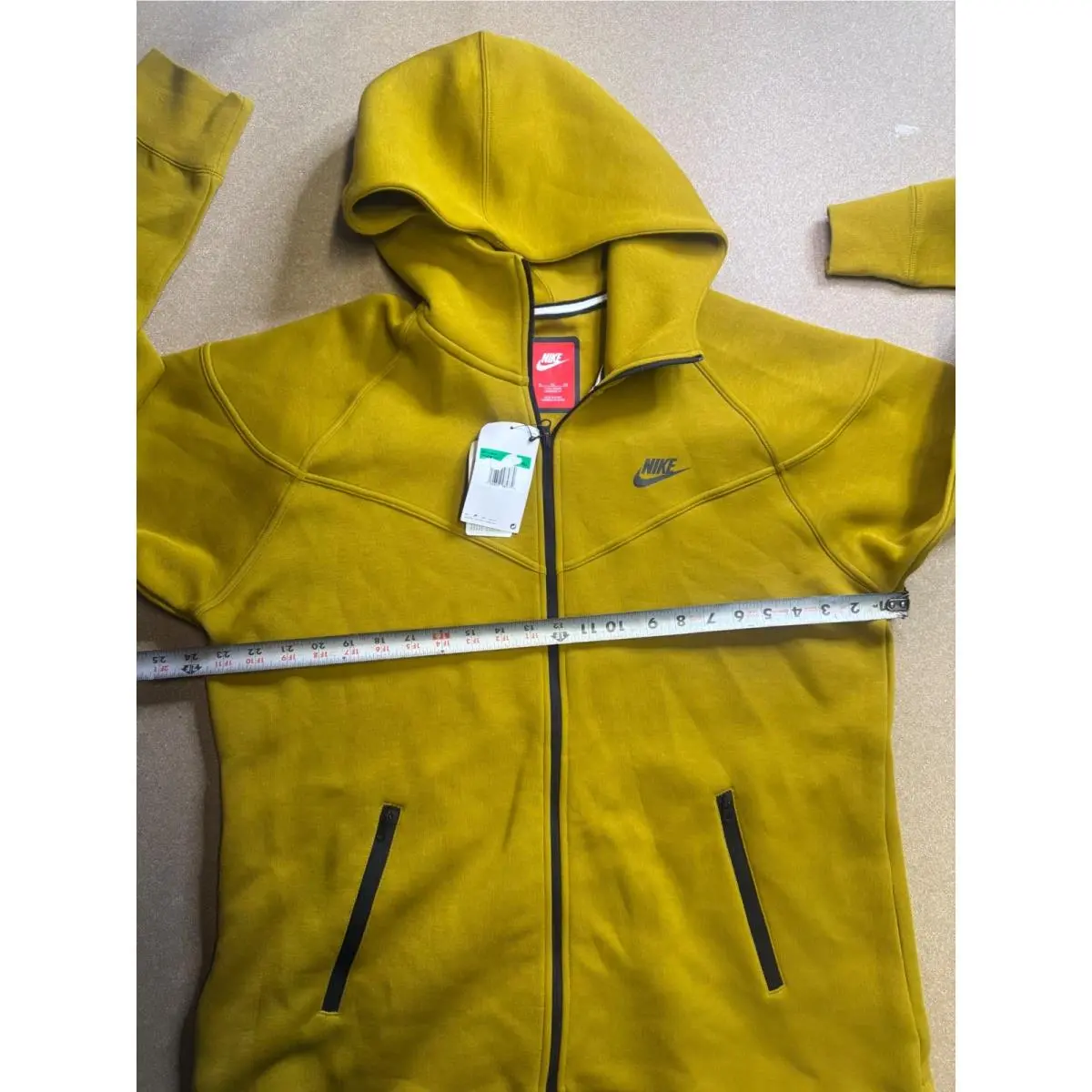Nike clothing - Yellow 3