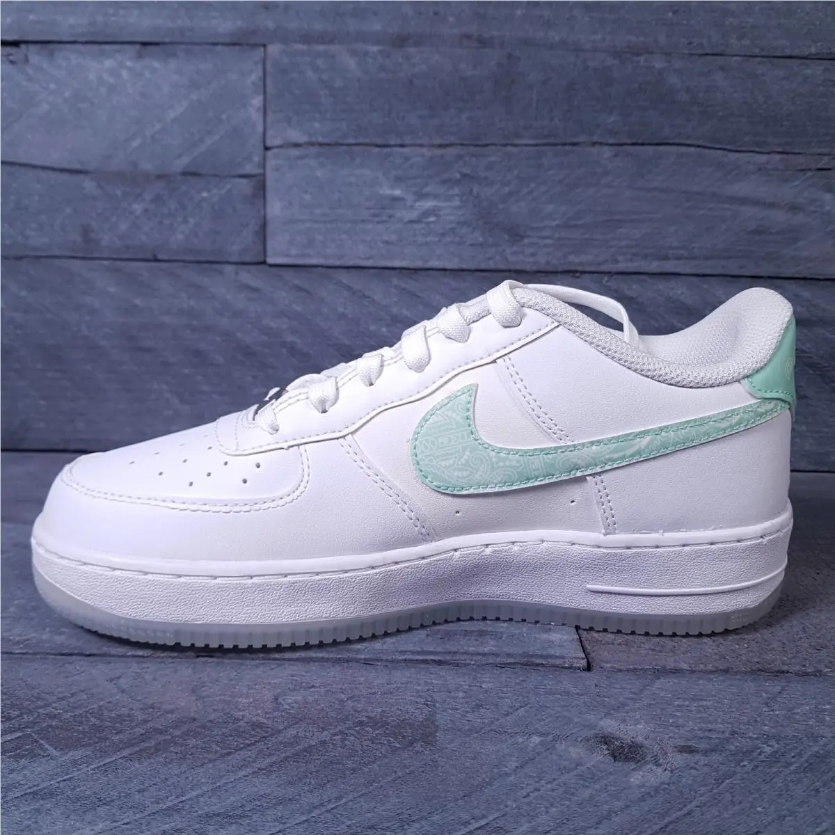 Nike shoes - Nike Air Force 1 LV8 - White 0