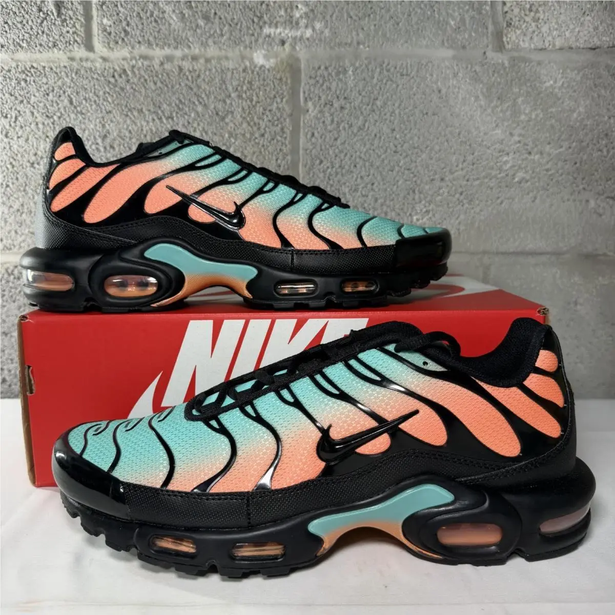 Nike Air Max Plus Color Black/black-aurora Green DM0032-022 Men`s Size 12