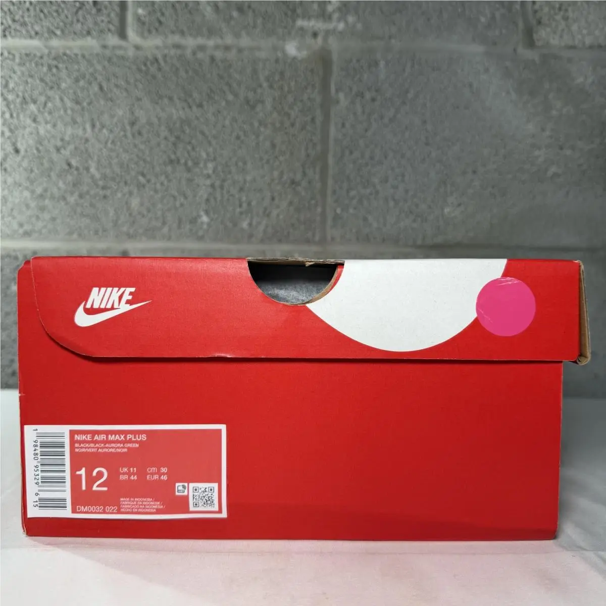 Nike shoes - DM0032022 - DM0032-022 - Black/Black-Aurora Green 3