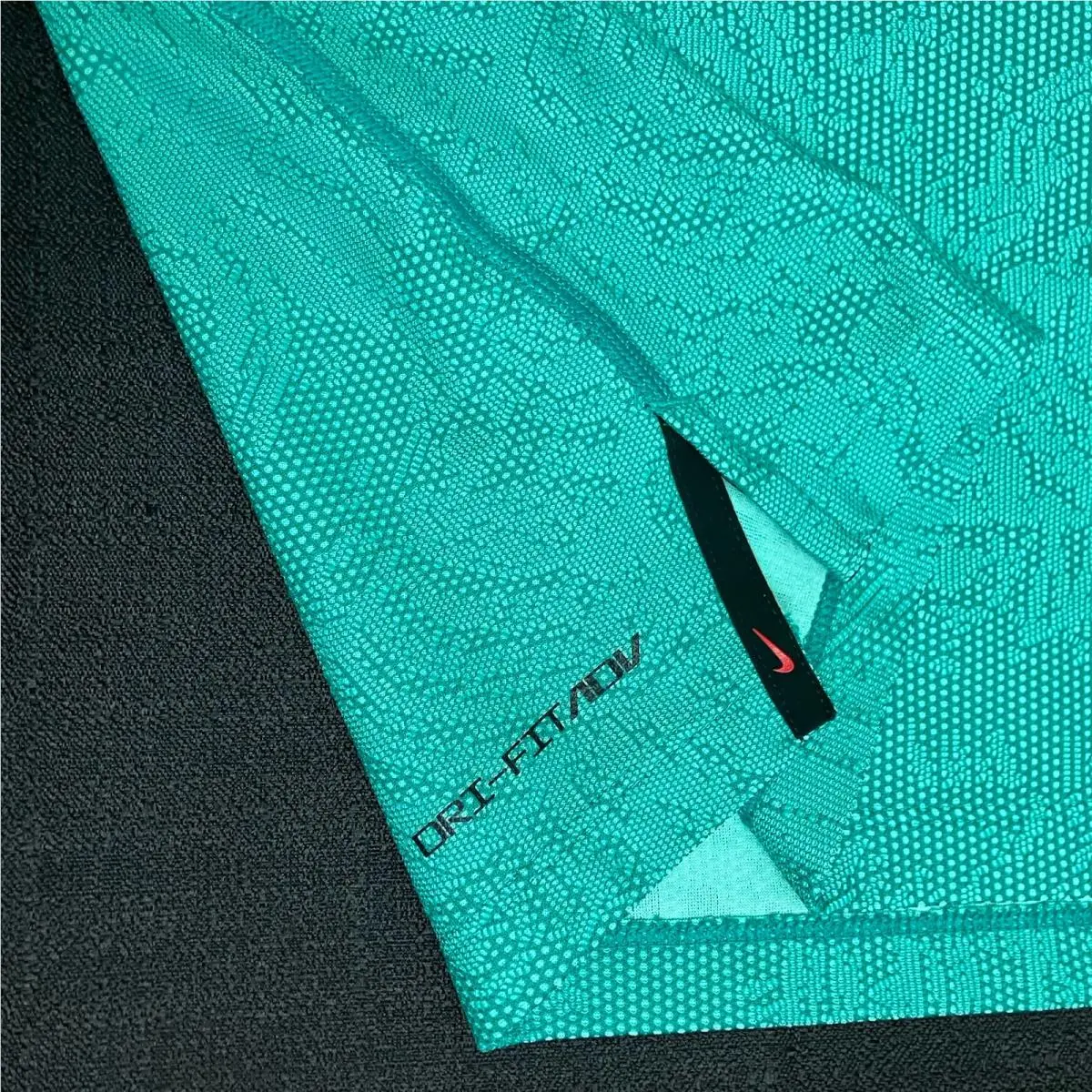 Nike clothing - TIger Woods ADV First Major Win Anniversary Polo - Field Green Black 5