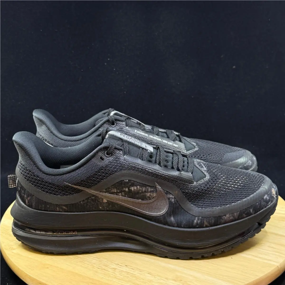 Nike shoes - Black 3