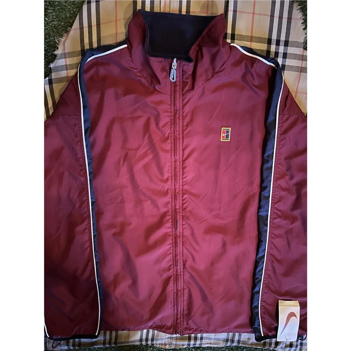 Nike clothing - Nike Tennis Court Andre Agassi Reversible Jacket - 140207 - Red 1