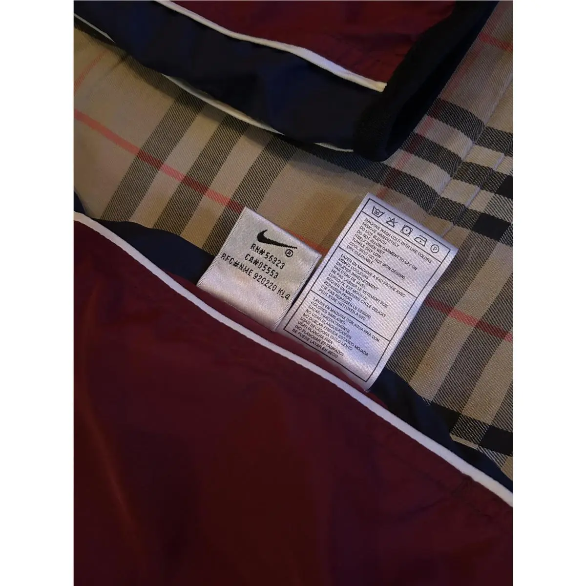 Nike clothing - Nike Tennis Court Andre Agassi Reversible Jacket - 140207 - Red 4