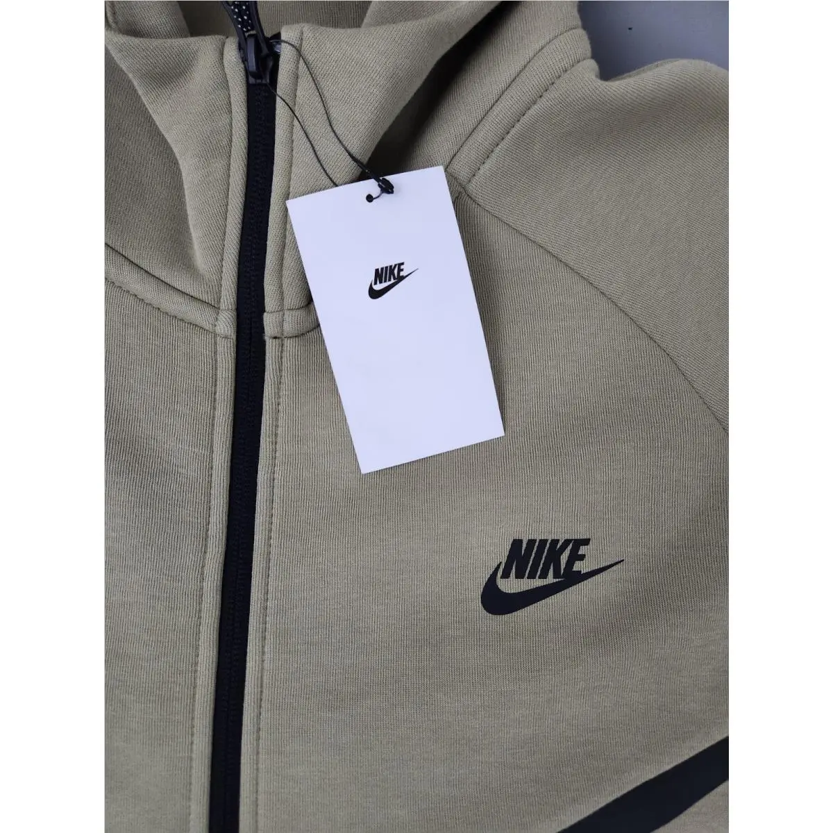 Nike clothing - Olive Green 1