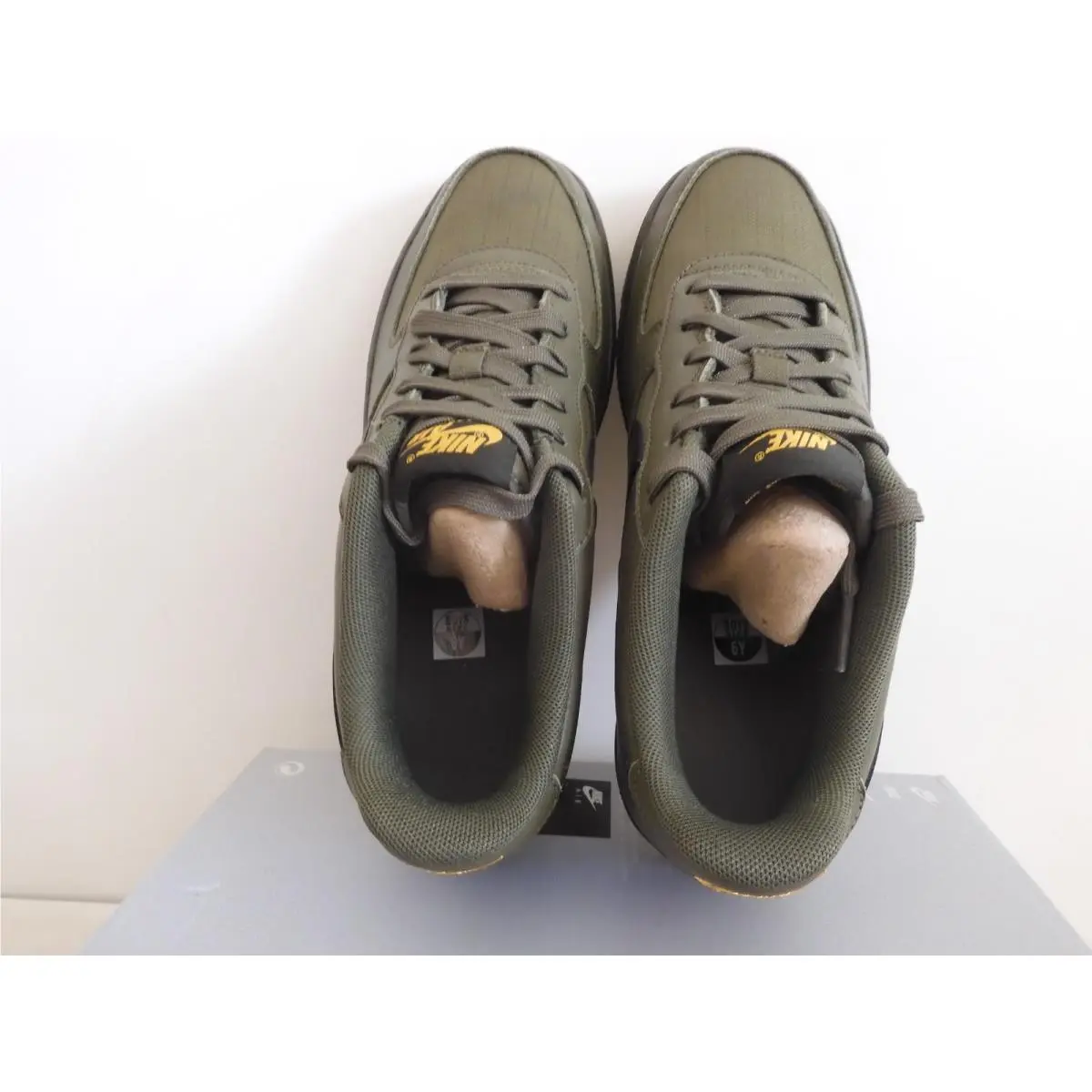 Nike shoes - Nike Air Force 1 LV8 - CQ4215 200 - Green (UPC: 193152350403) 4
