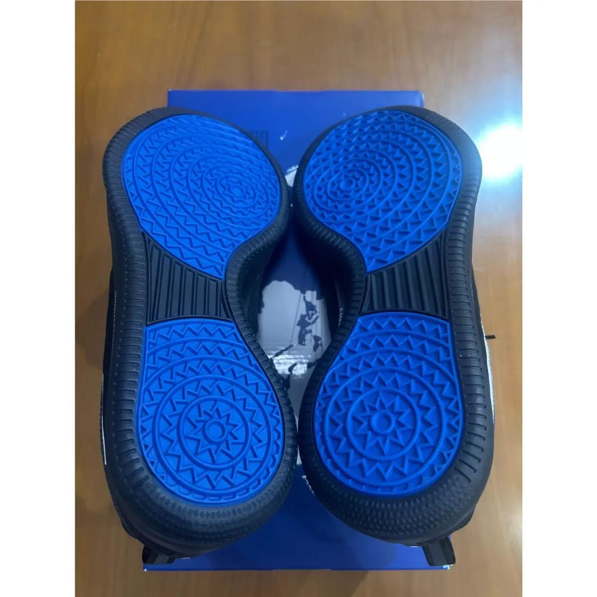 Nike shoes - Black 3
