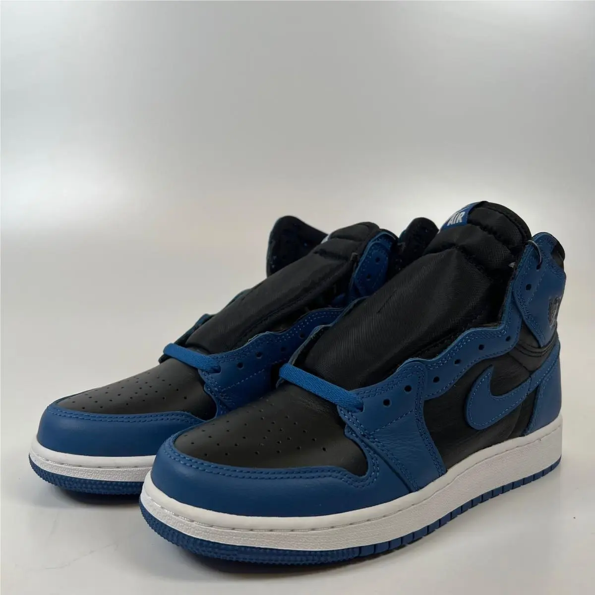 Nike Air Jordan 1 Retro High OG Dark Marina Blue GS 575441-404 Size 7Y Kids
