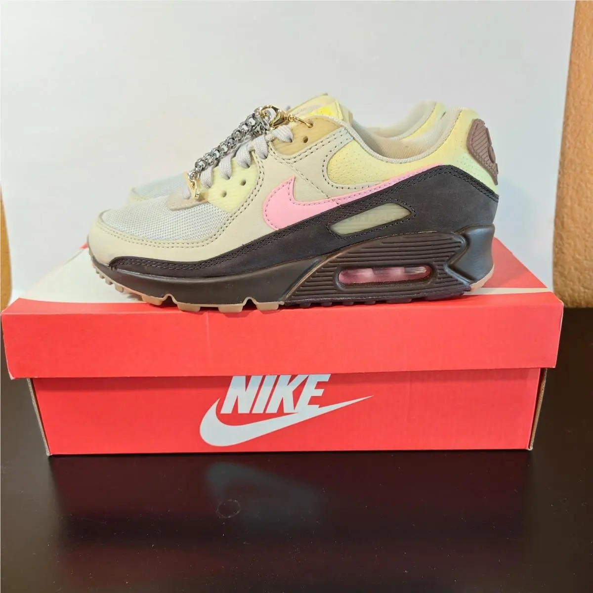 Size 7.5 - Nike Air Max 90 Cuban Link W