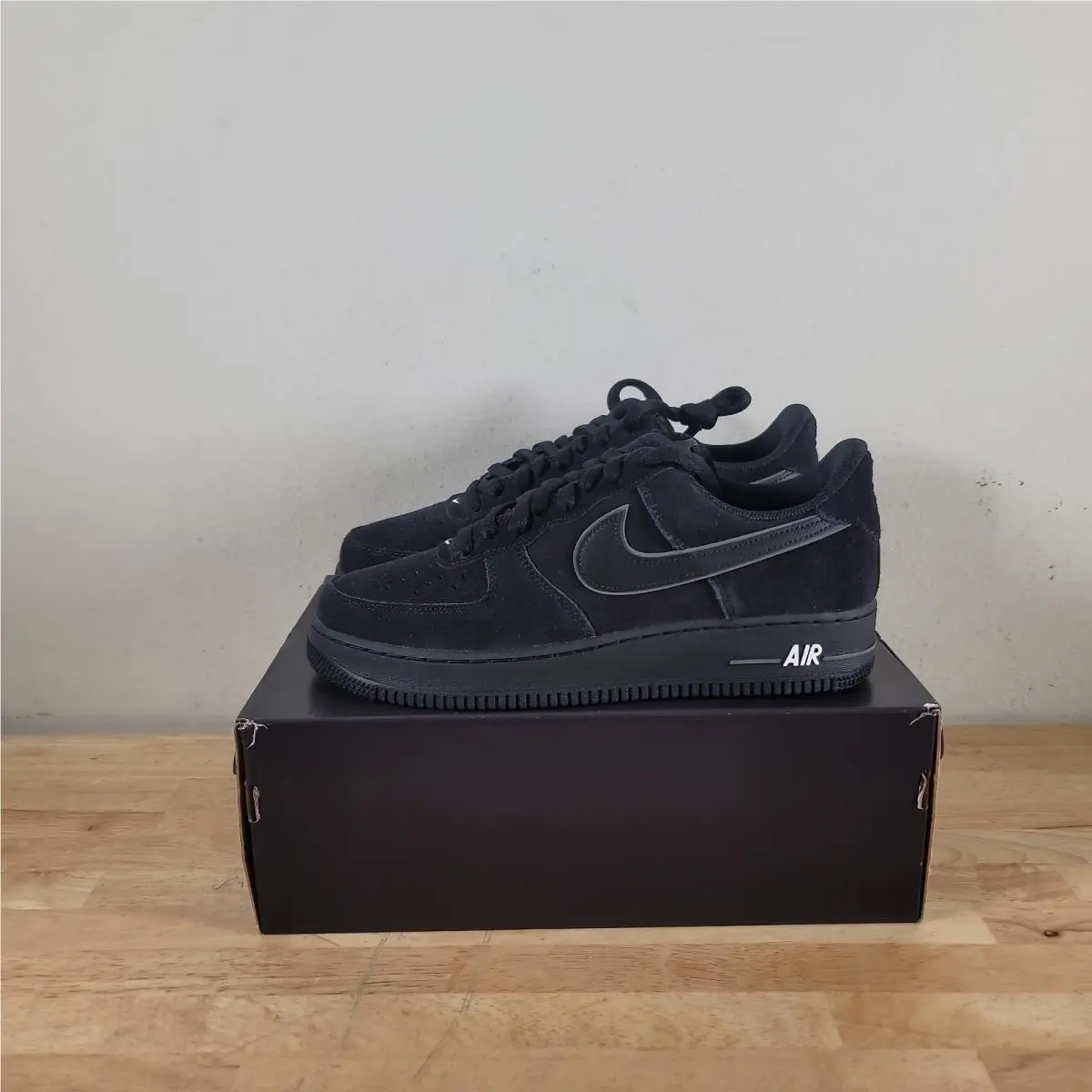Nike Air Force 1 Low `07 LV8 Black Iron Grey IQ0292-010 Men`s Size 9.5
