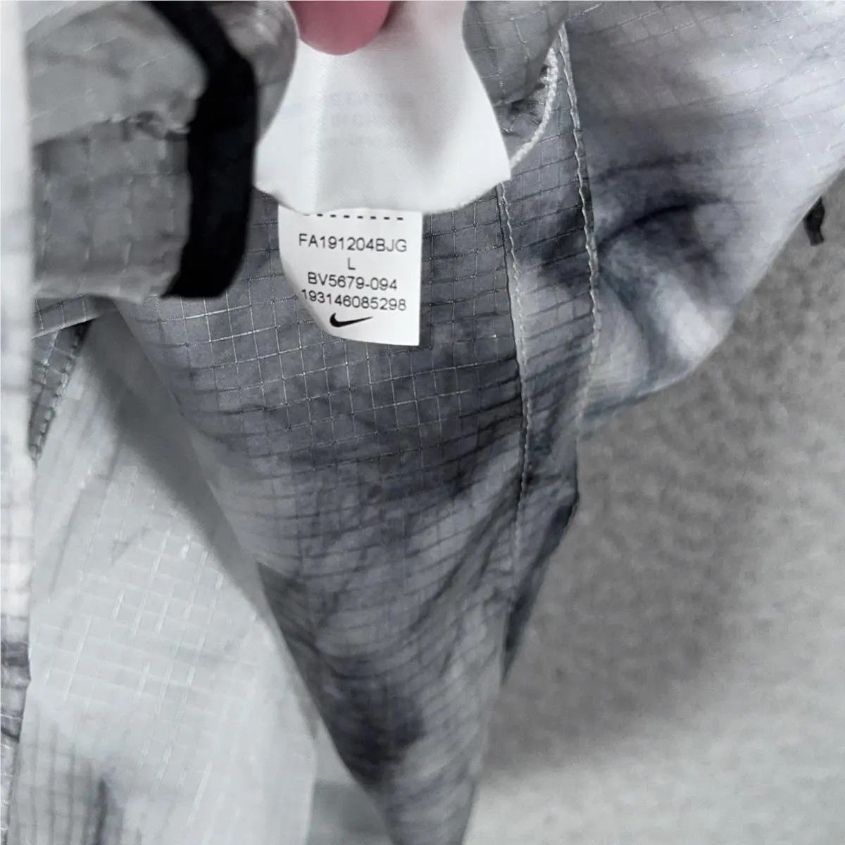 Nike clothing - Gray 3