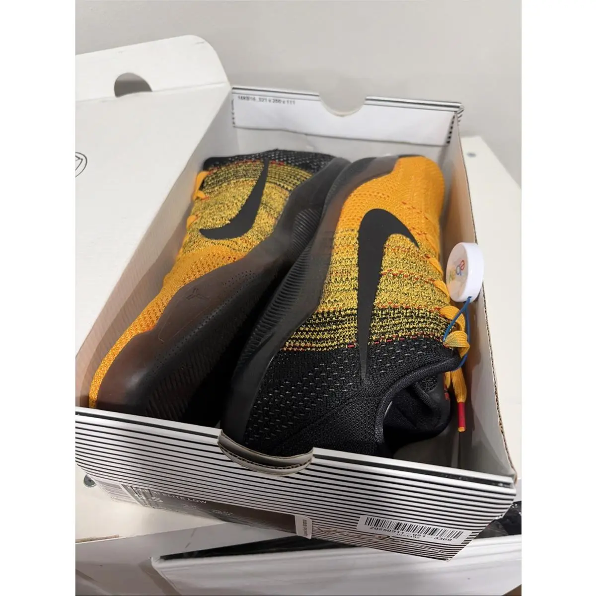 Nike shoes - Nike Kobe 11 - Kobe - 822675-706 - Yellow 4