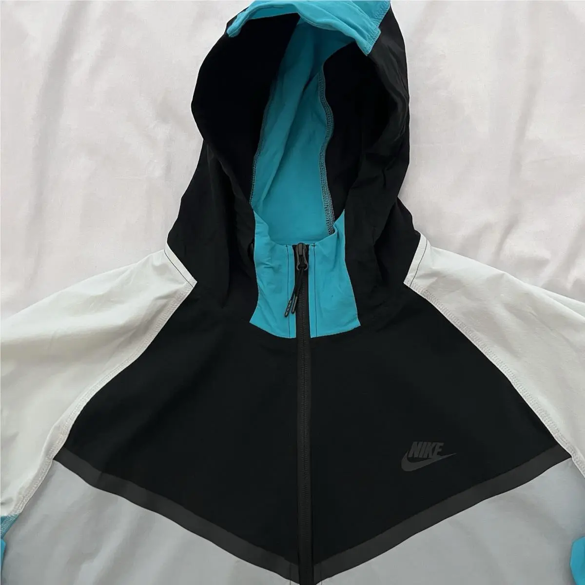 Nike clothing - Nike Tech Windrunner - Tech Windrunner - IB8956 010 - Multicolor (UPC: 198482616175) 0