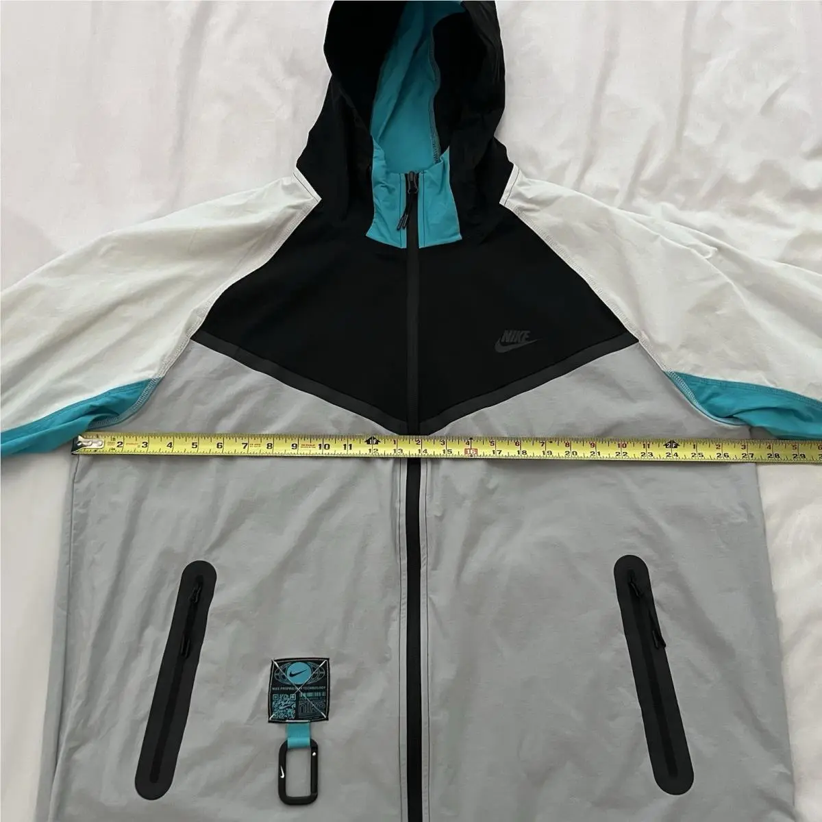 Nike clothing - Nike Tech Windrunner - Tech Windrunner - IB8956 010 - Multicolor (UPC: 198482616175) 6