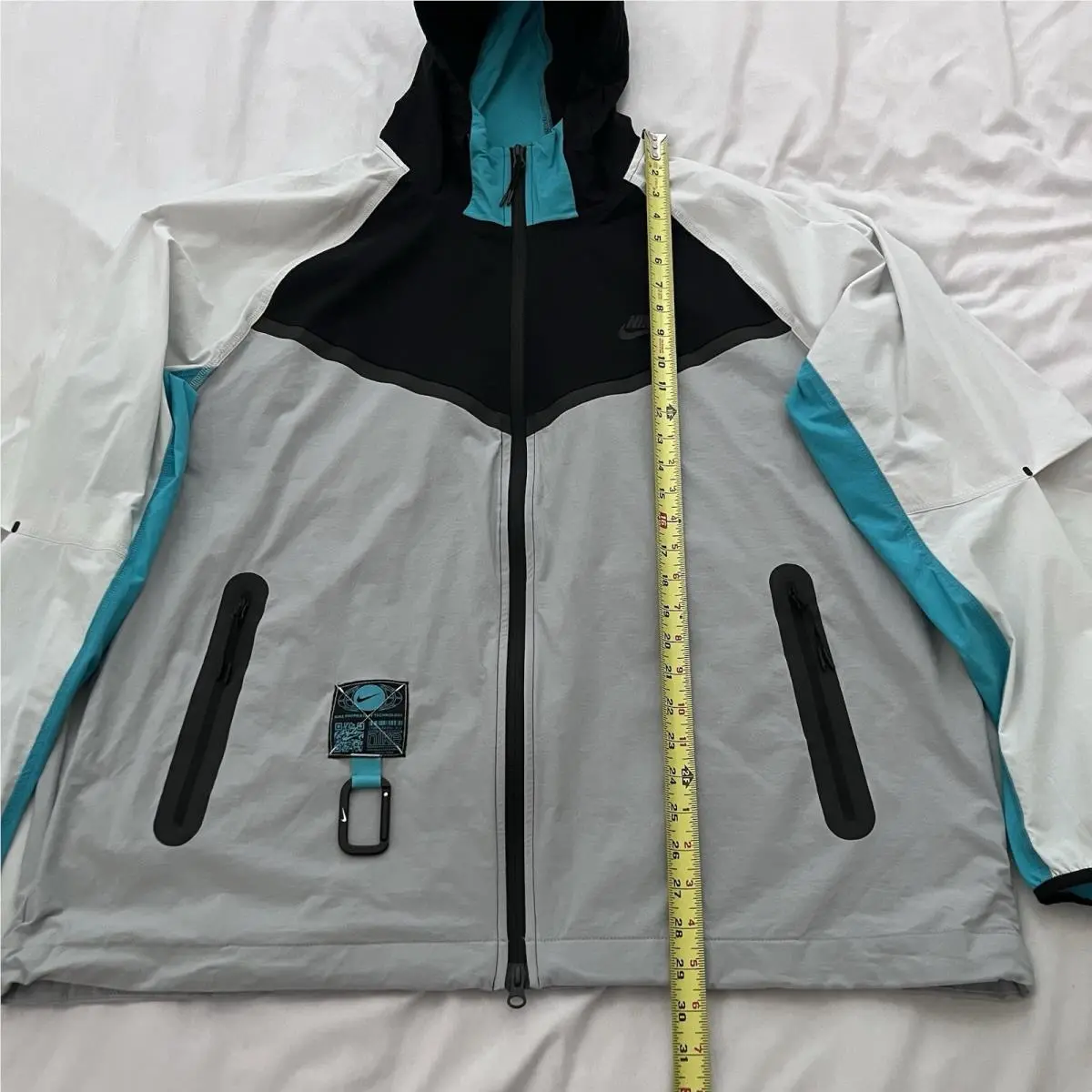 Nike clothing - Nike Tech Windrunner - Tech Windrunner - IB8956 010 - Multicolor (UPC: 198482616175) 7