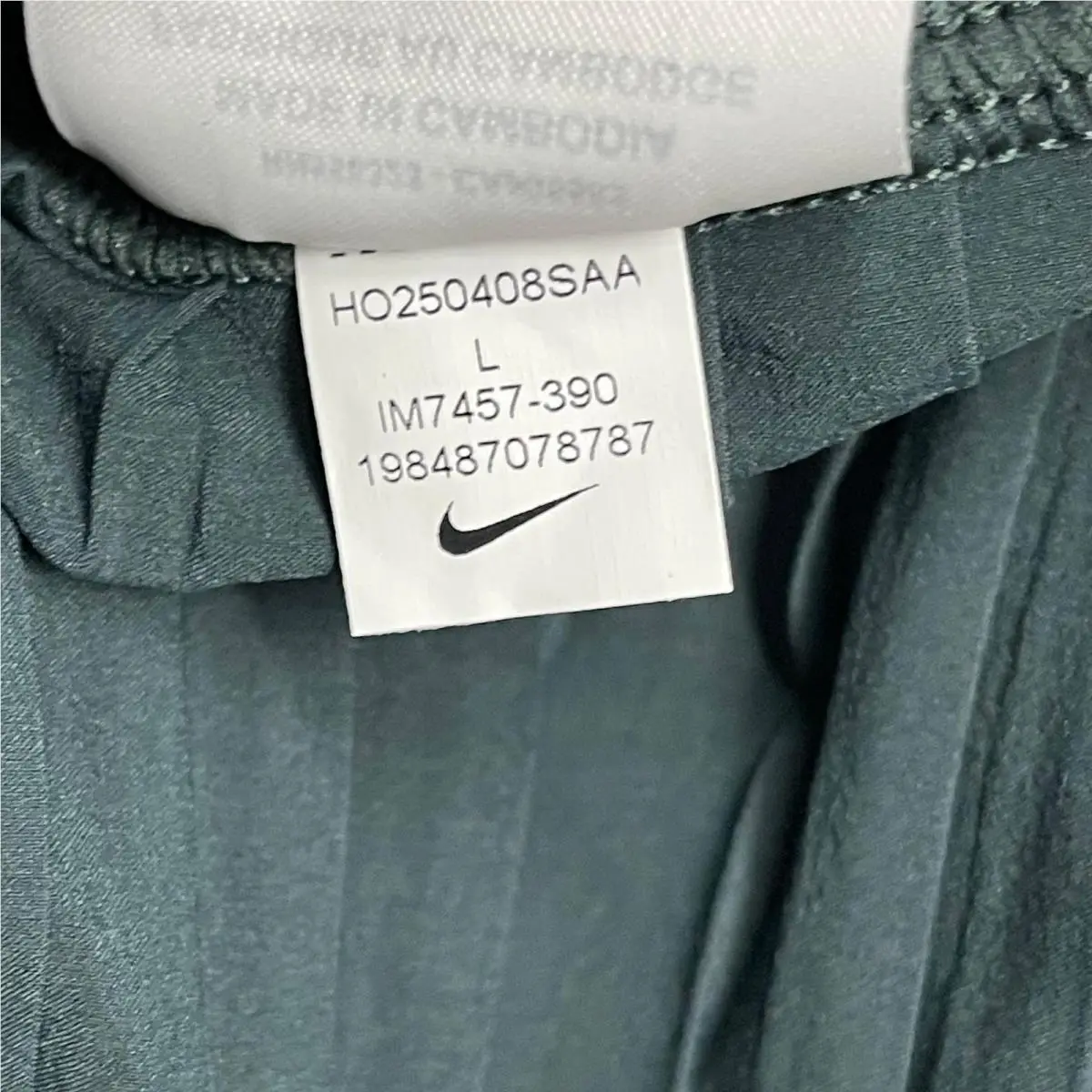 Nike clothing - Green 7