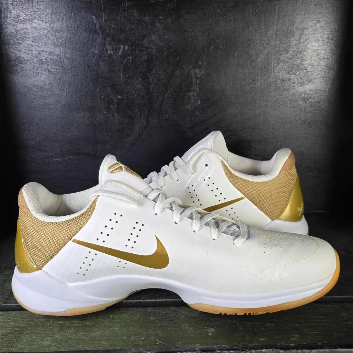Nike shoes - Kobe V - Kobe - 386429 108 - White 1
