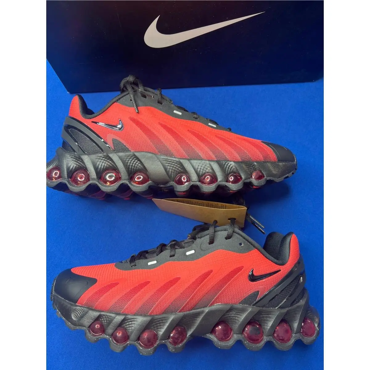 Nike Air Max DN8 GS Size 6.5 Youth HF310 004 Black Red