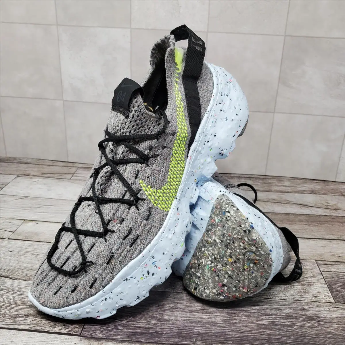 Nike Space Hippie 04 Shoes Grey Volt Green Black Men’s Size 9.5 CZ6398-001
