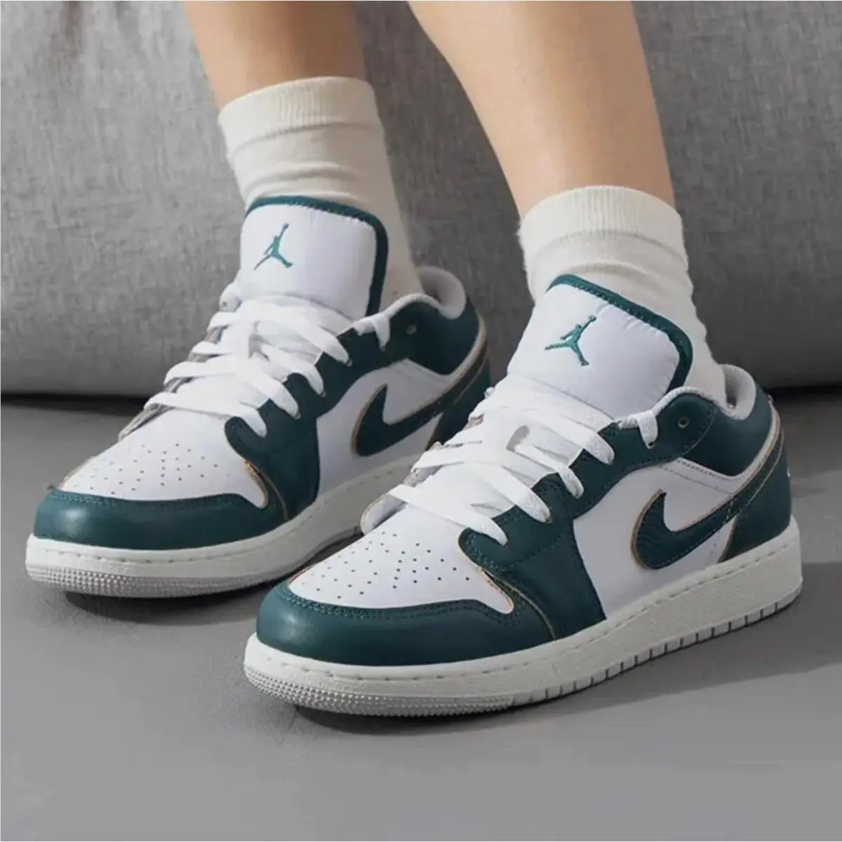 Nike shoes - Jordan 1 - Multicolor 2