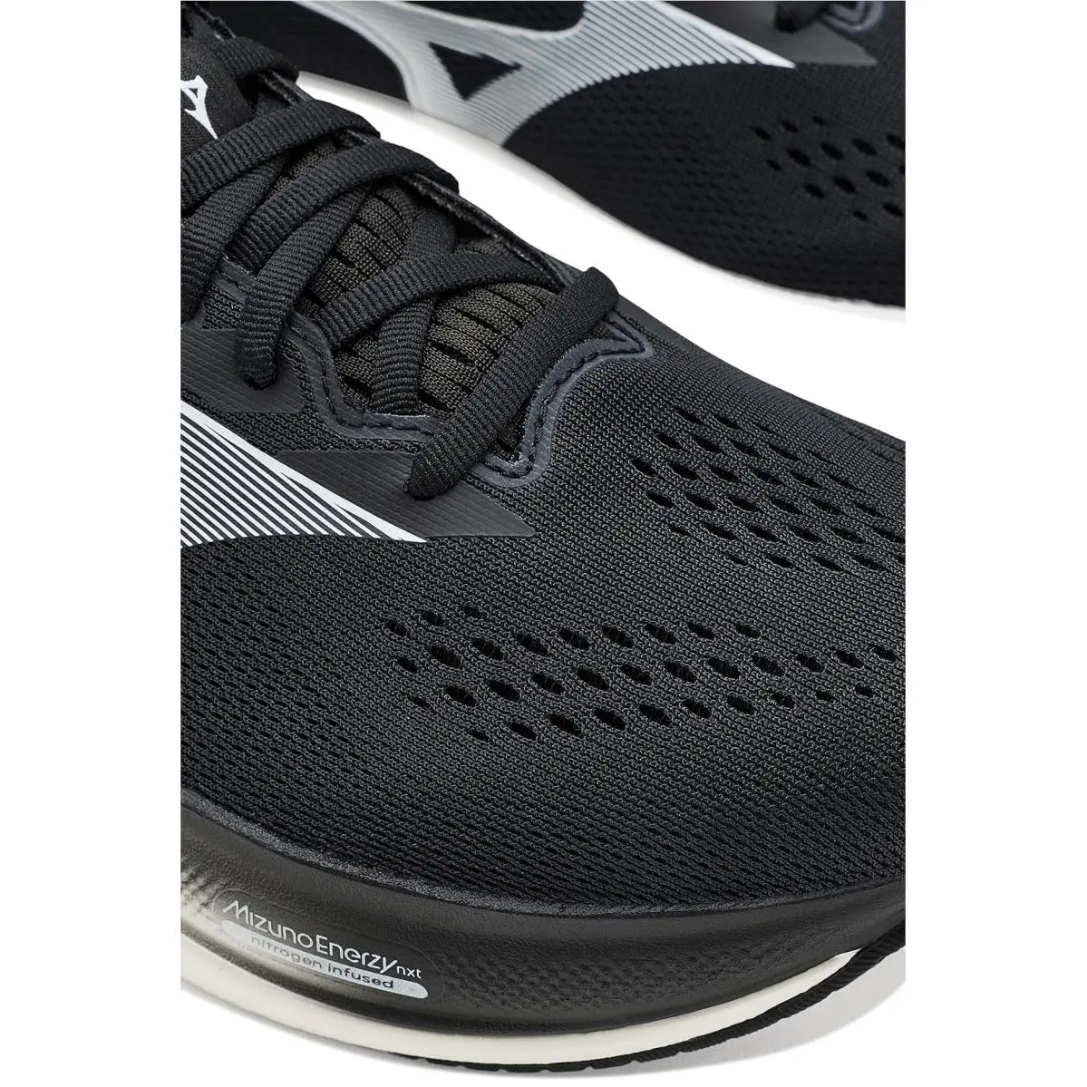 Mizuno shoes - Black/White 11