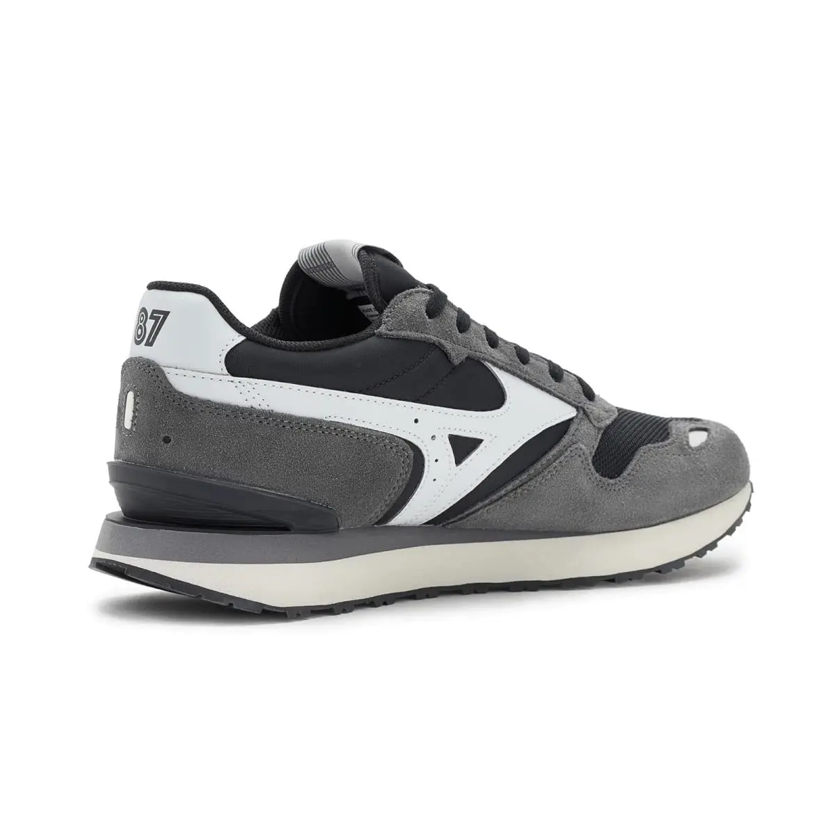 Mizuno shoes - Black Sand/Summer Sand 22