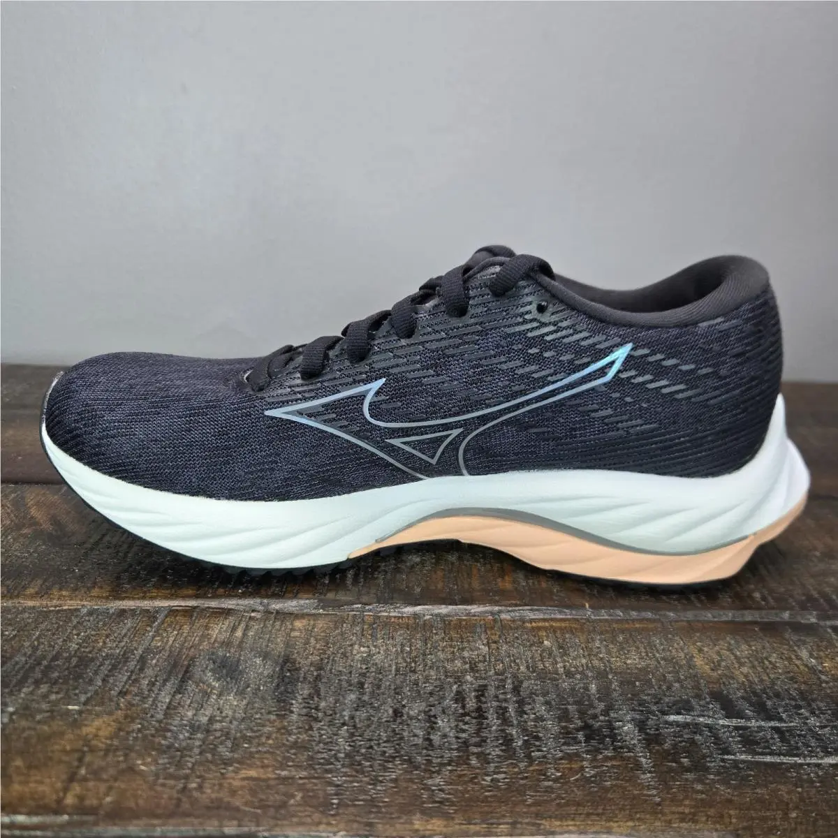 Mizuno shoes - Mizuno Wave Inspire 18 - Wave Inspire - Black 4