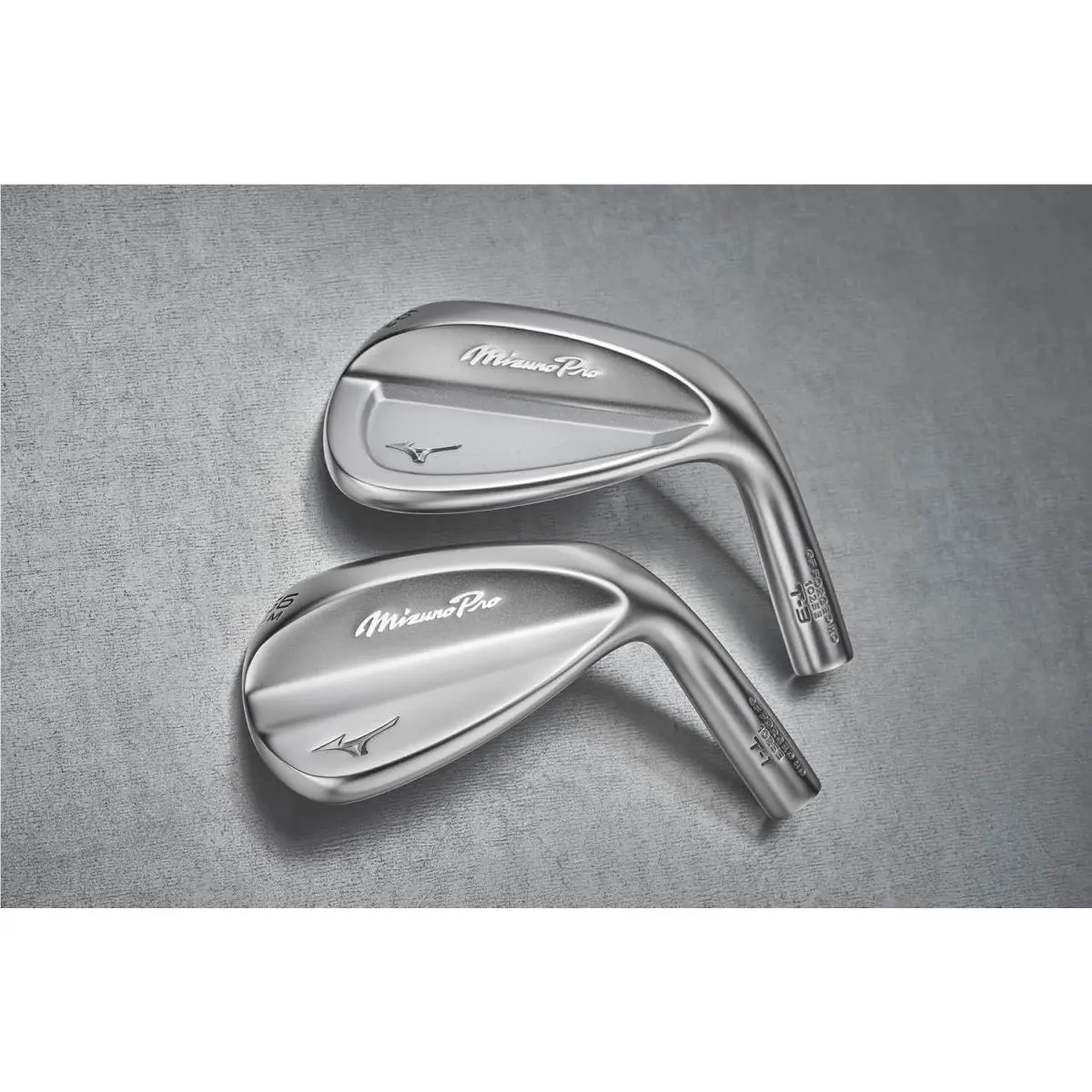 Mizuno  - WHITE SATIN 2