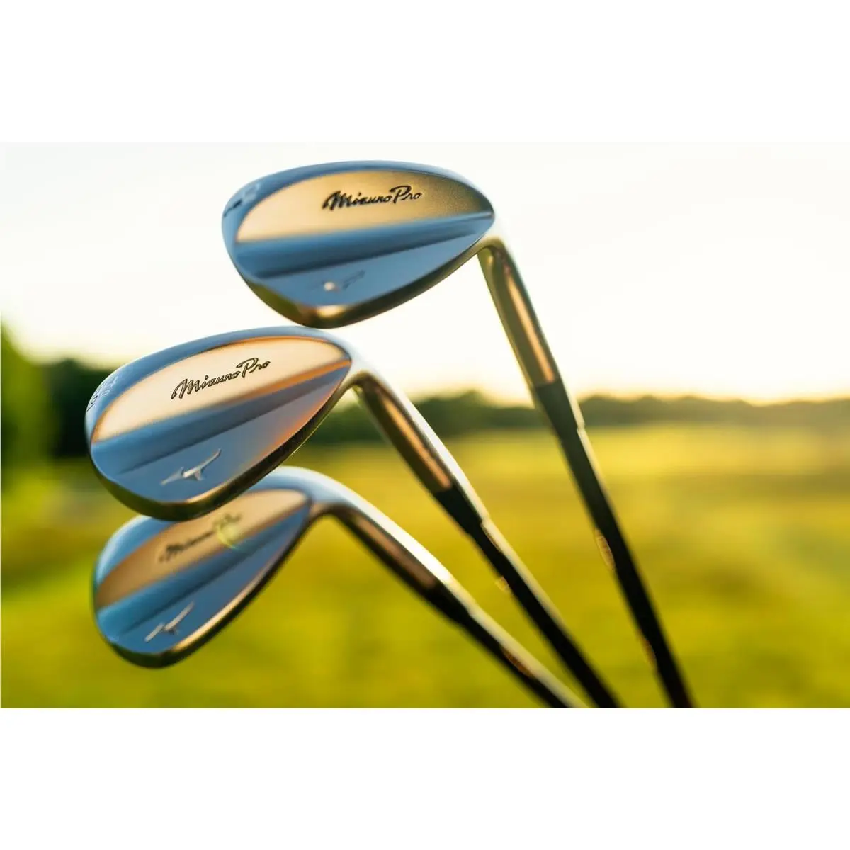 Mizuno  - WHITE SATIN 3