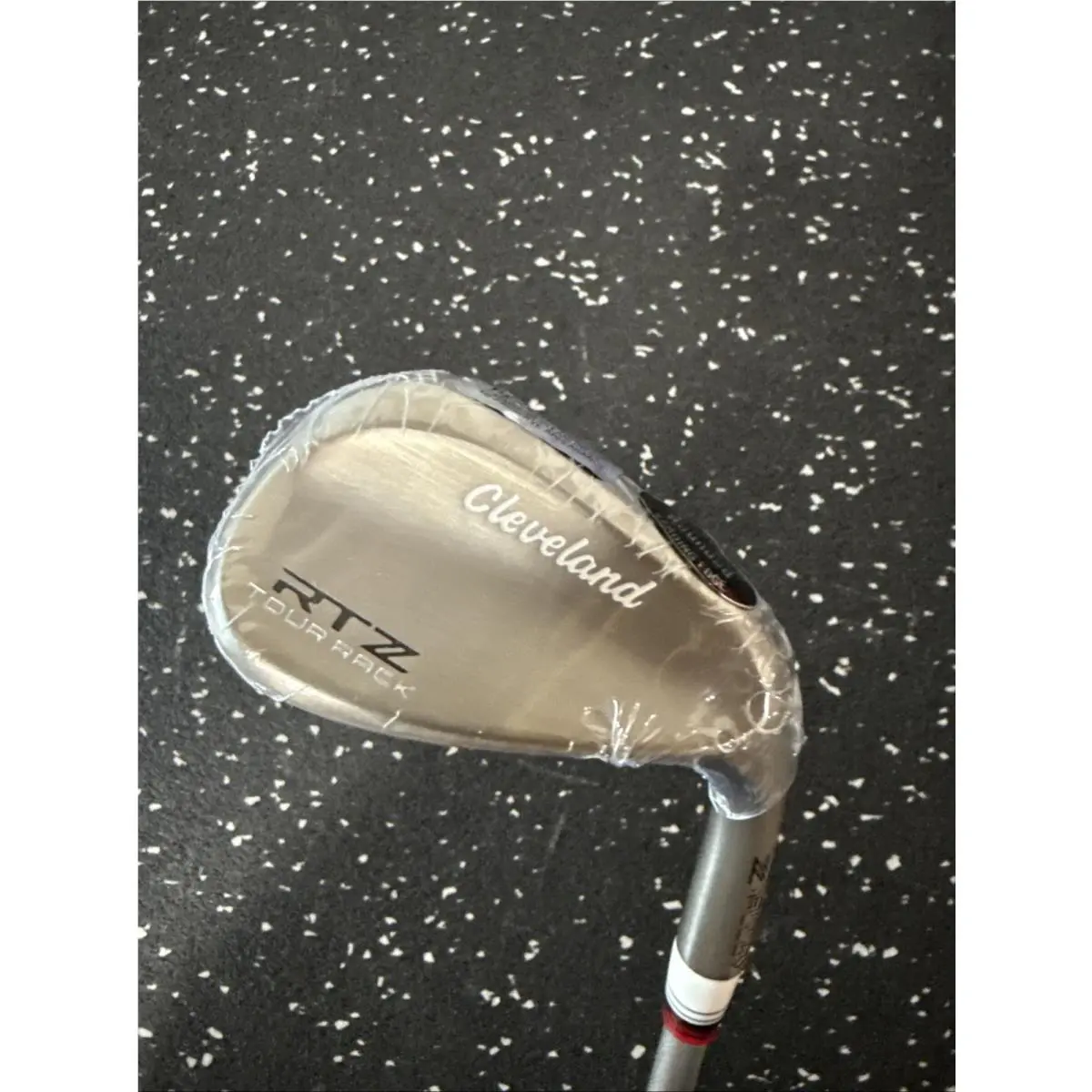 Cleveland Rtz Tour Rack Z-alloy 52/10 Mid Gap Wedge Kbs Tour 105 Regular RH 8038