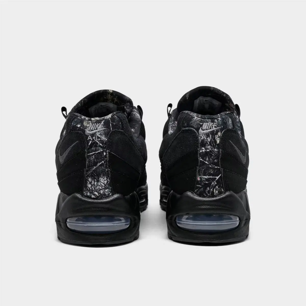 Nike shoes - IQ0302 010 - Black/Dark Smoke Grey/Metallic Cool Grey/Black 6