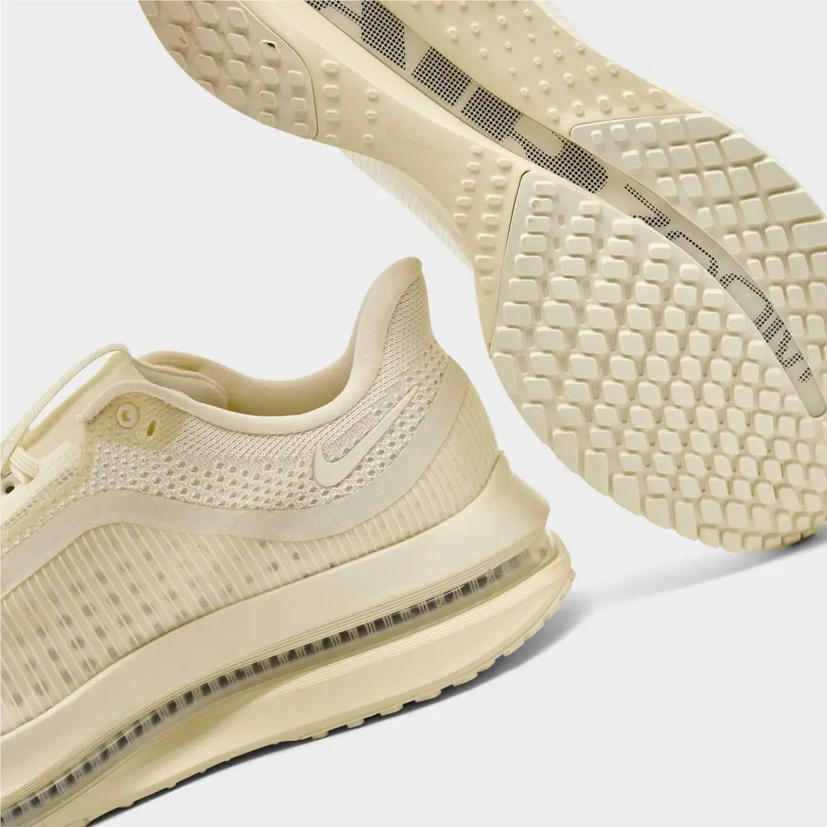 Nike shoes - IQ5691 100 - Natural/Mushroom/Natural/Black 0