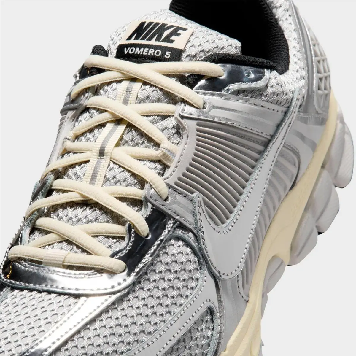 Nike shoes - IM3486 002 - Grey Fog/Metallic Silver/Coconut Milk/Chrome 4