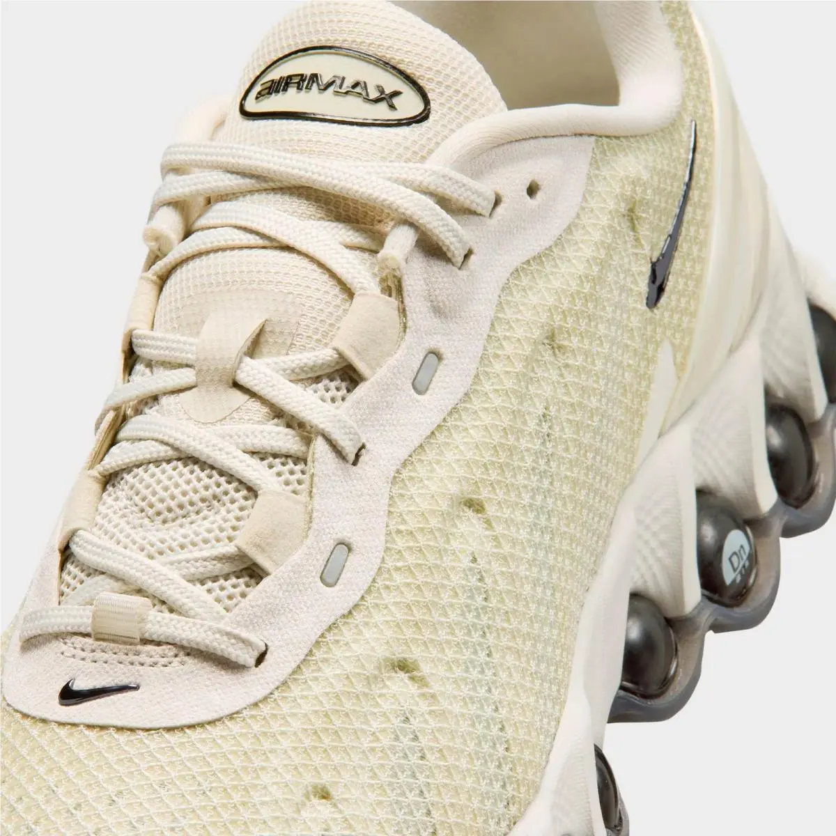 Nike shoes - IO7846 002 - Light Bone/Light Bone/Black 4