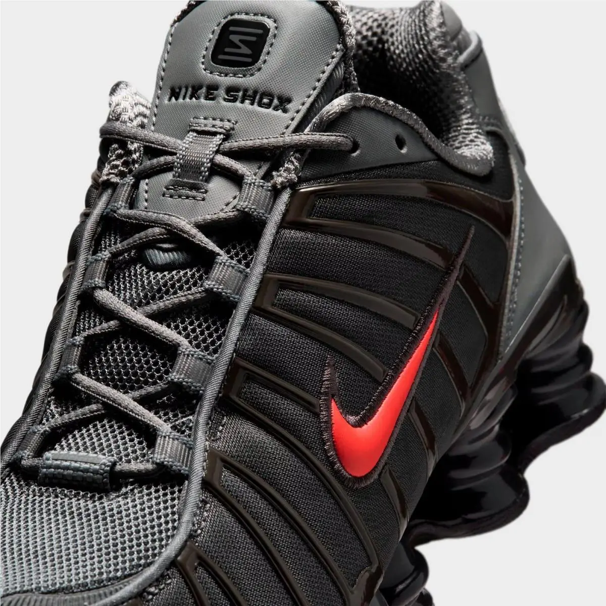 Nike shoes - IQ6599 003 - Smoke Grey/Medium Ash/Anthracite/Bright Crimson 4
